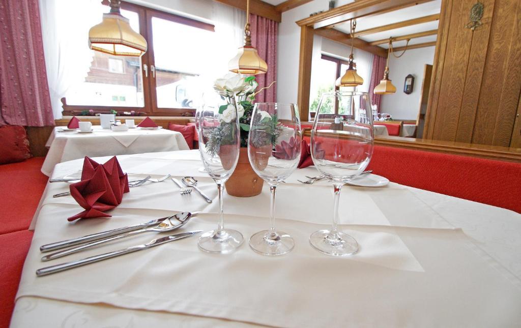 Hotel Alpenblick Schruns Ngoại thất bức ảnh